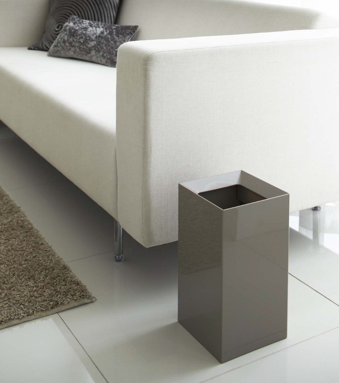 Veil Square Trash Can