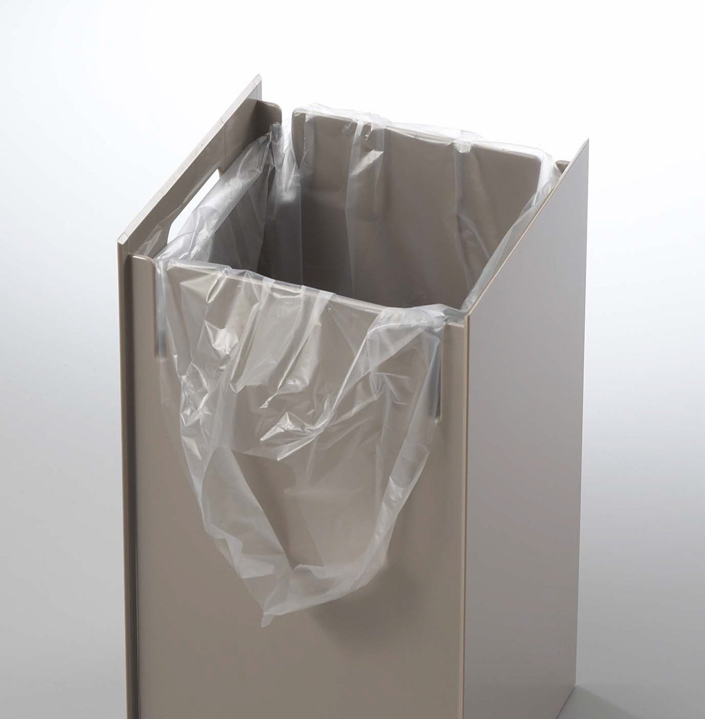 Veil Square Trash Can