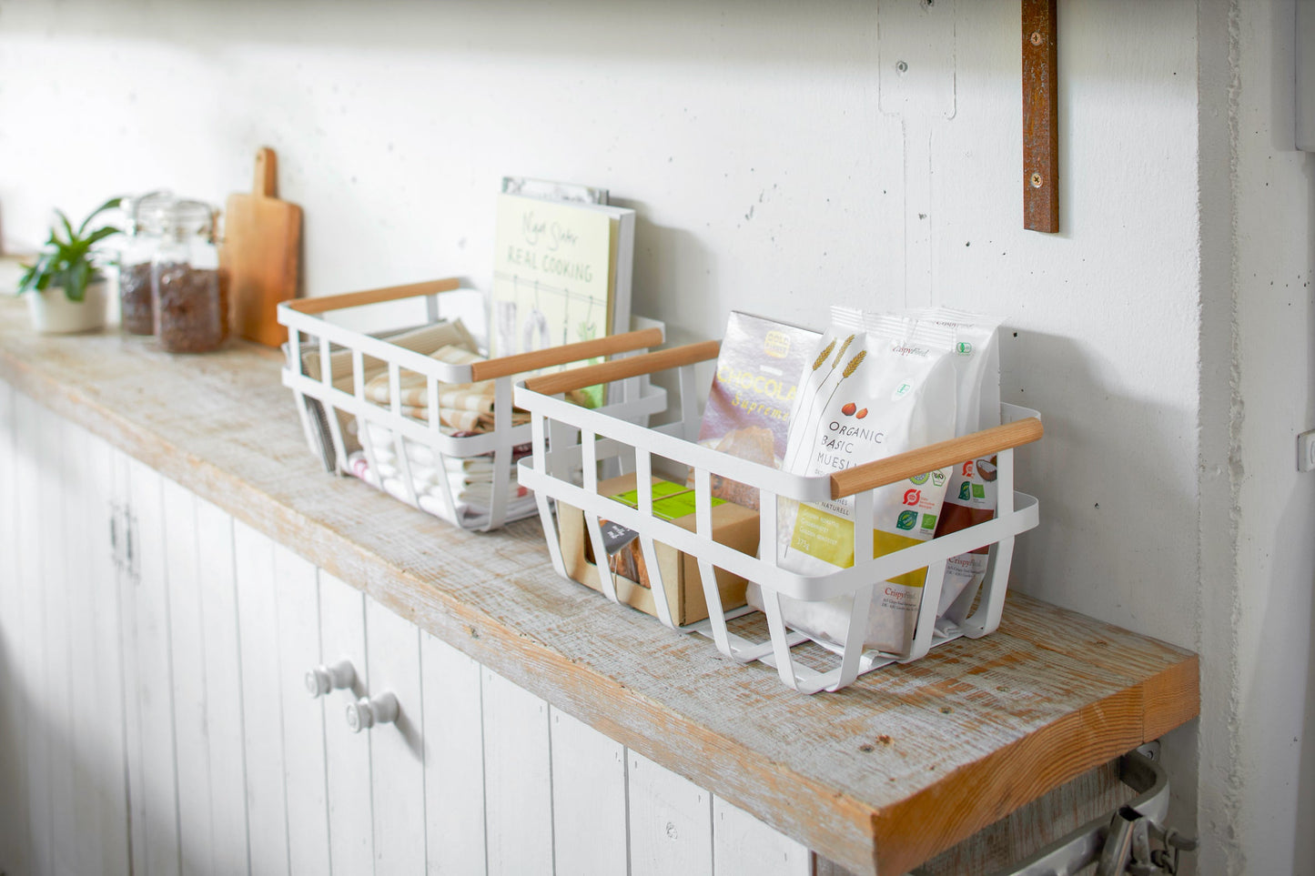 Tosca Storage Basket in White/Natural