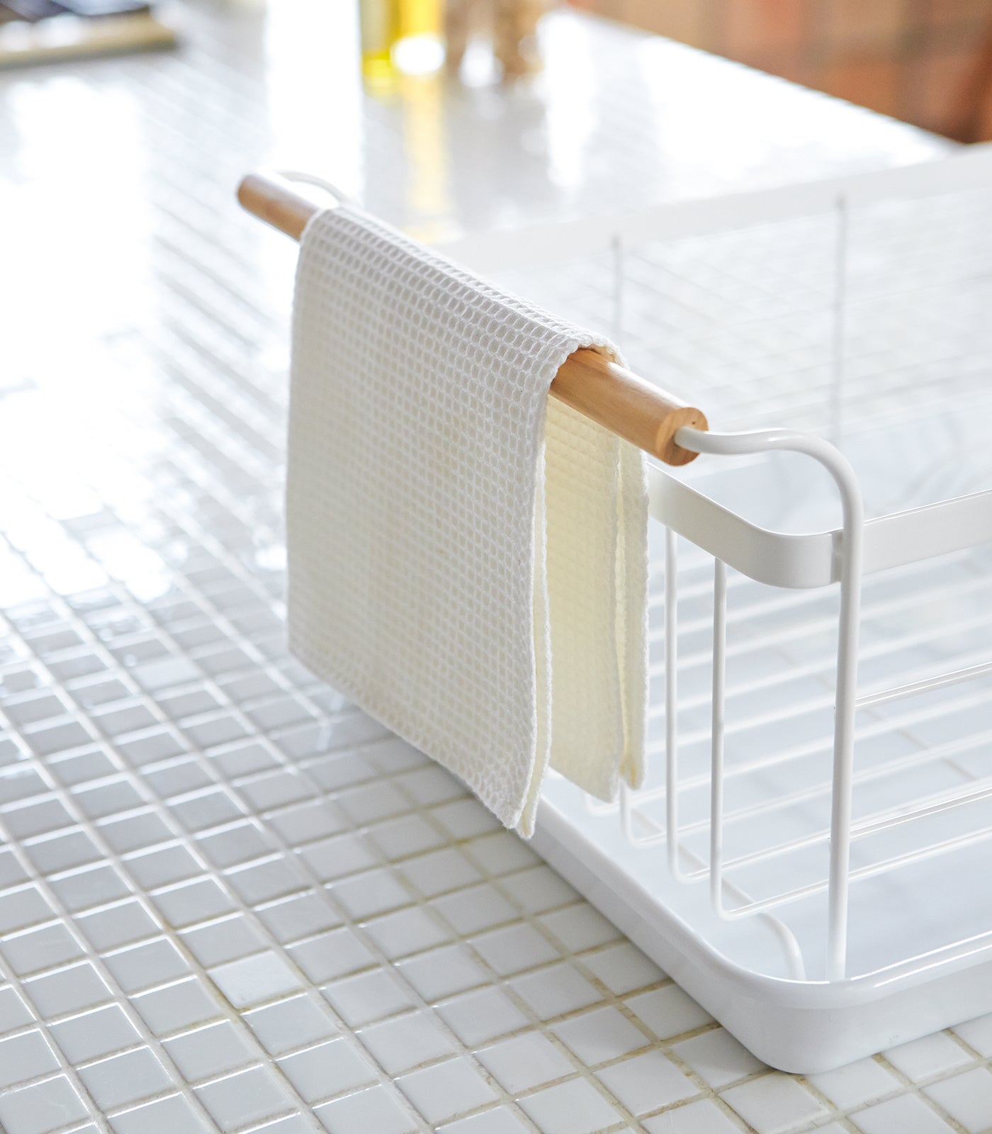 Tosca Dish Drainer Rack in White/Natural